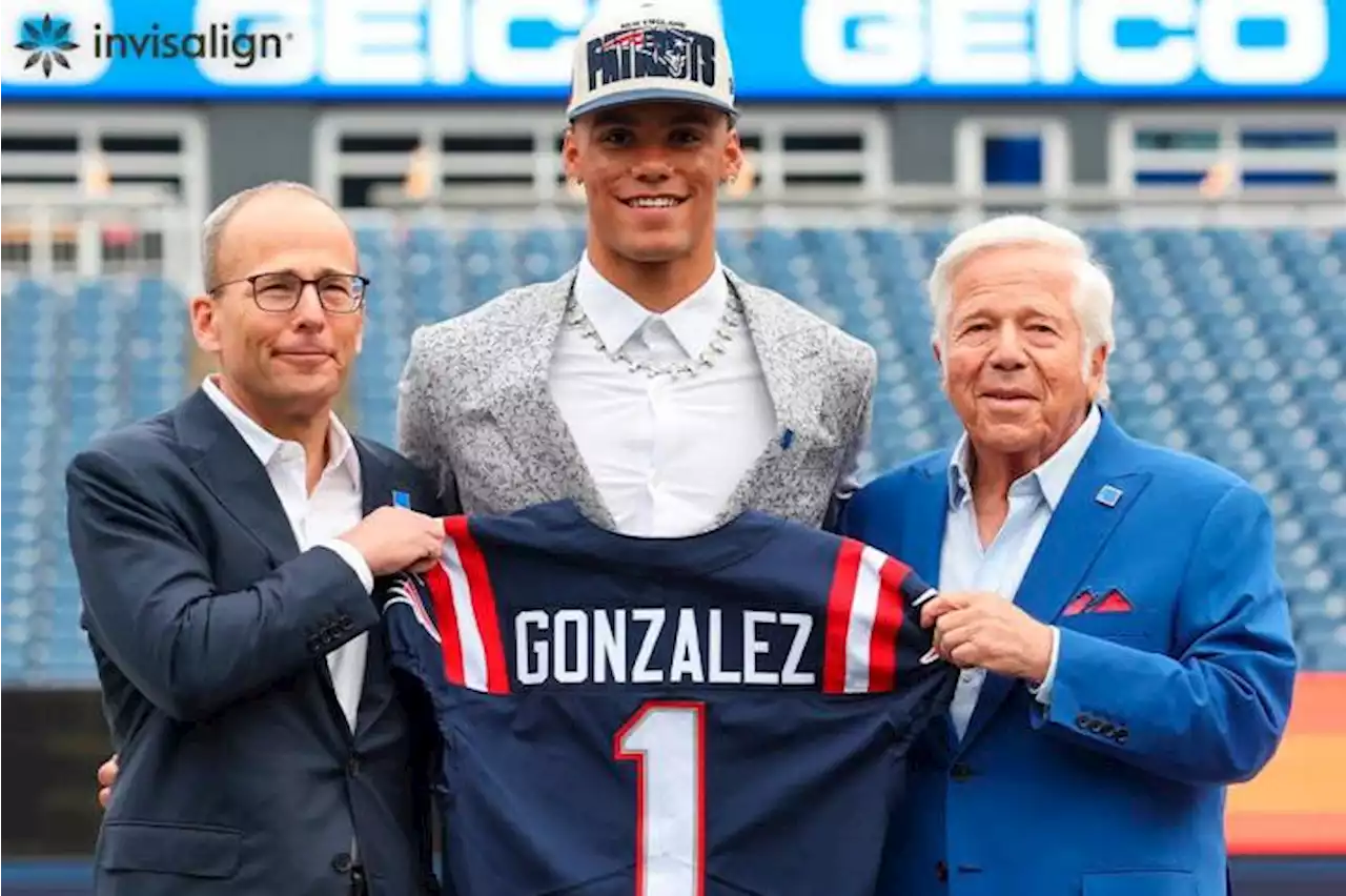 Video: Así fue la bienvenida de Christian González en el estadio de los Patriots