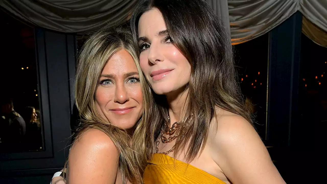 Yeah, Jennifer Aniston Has Friends. A Lot of Them.