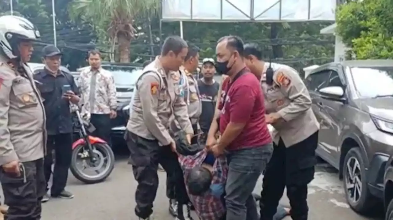 Isi Surat Mustofa Pelaku Penembakan Kantor MUI, Minta Dipenjara Seumur Hidup