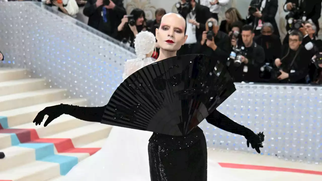 How Jordan Roth Transformed Into a Human Fan at Tonight’s Met Gala