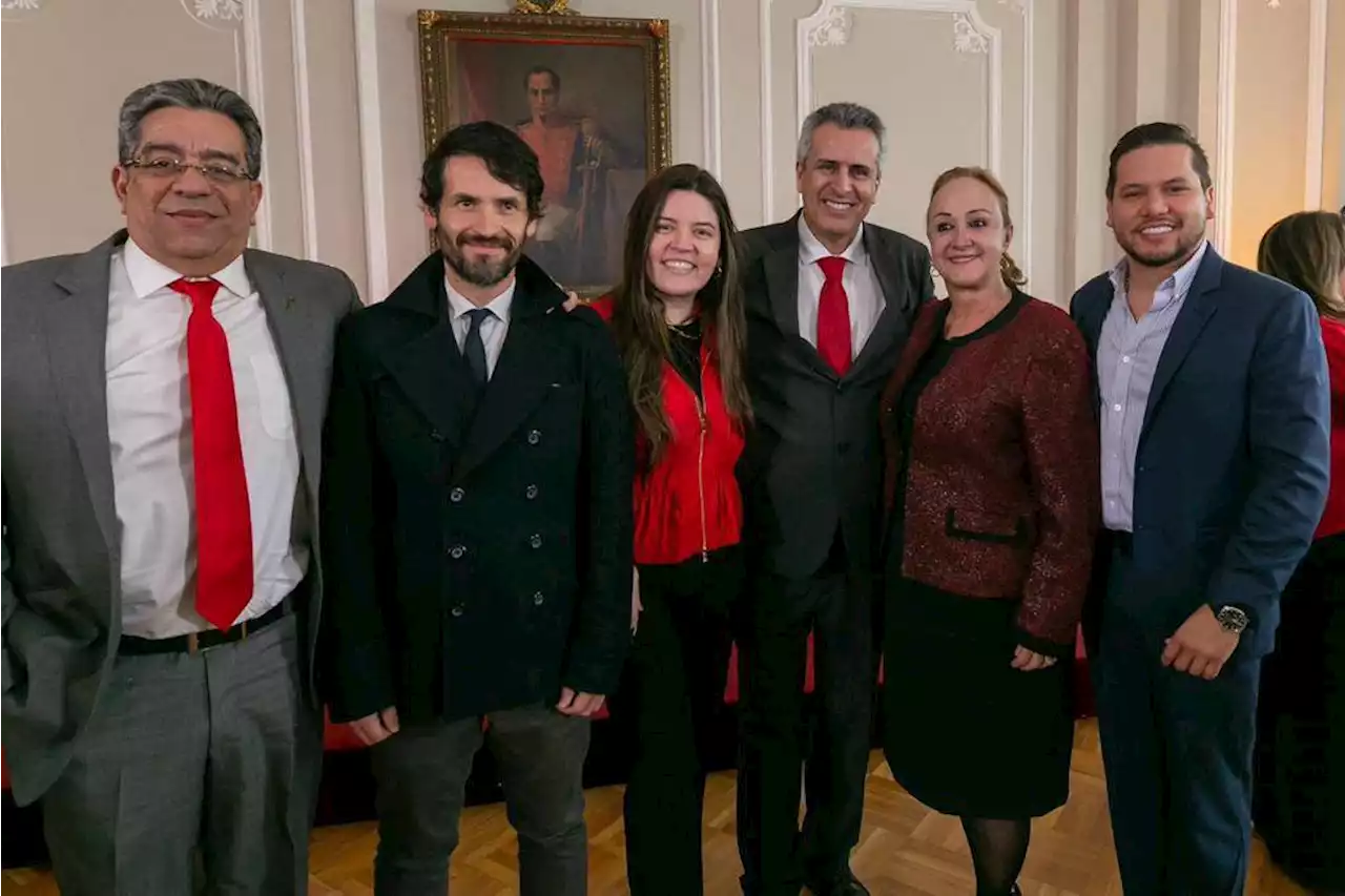 Los congresistas liberales invitados a la posesión de Velasco como MinInterior