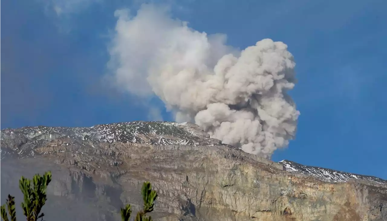 Geólogos detectan 'leve incremento' en actividad del volcán Nevado del Ruiz