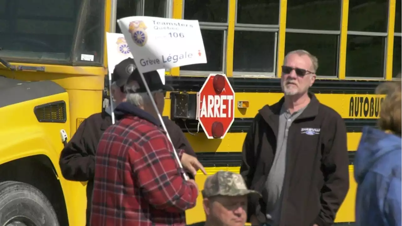 School bus driver strike in western Quebec heading towards a fourth week