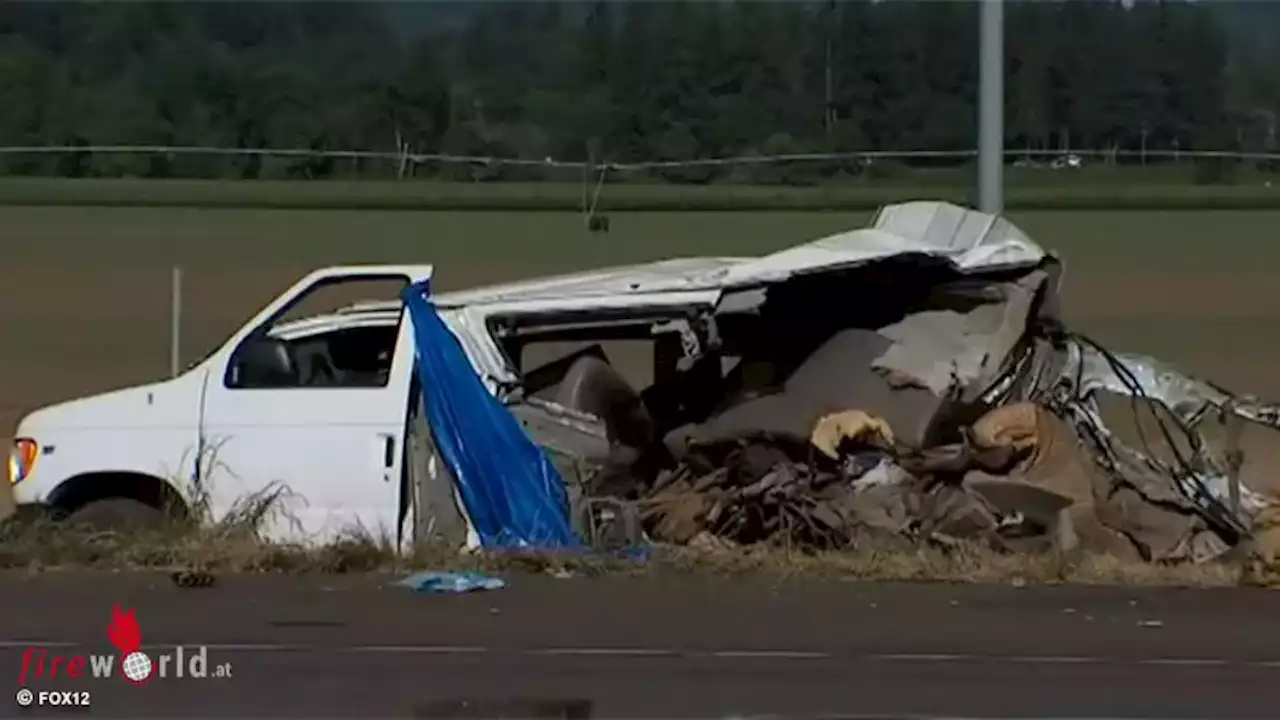 USA: 7 Tote bei schwerem Unfall mit Lieferwagen und zwei Trucks nahe Albany