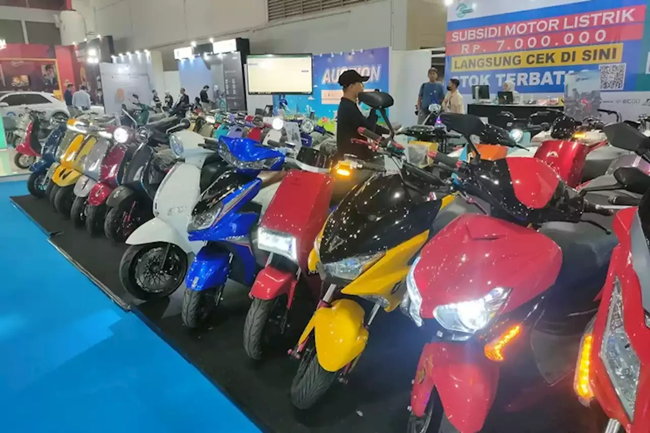 Komponen Sedikit, Perawatan Sepeda Motor Listrik Dijamin Lebih Gampang - Jawa Pos