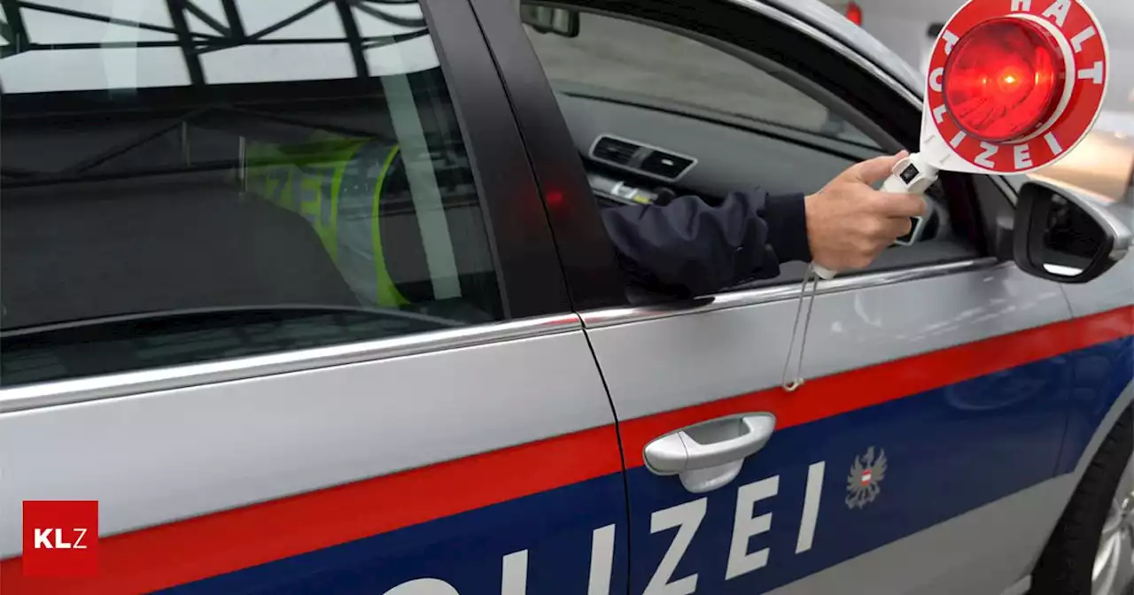 Nach Verfolgungsjagd: Lenker sperrte sich aus Angst vor Polizei im Auto ein