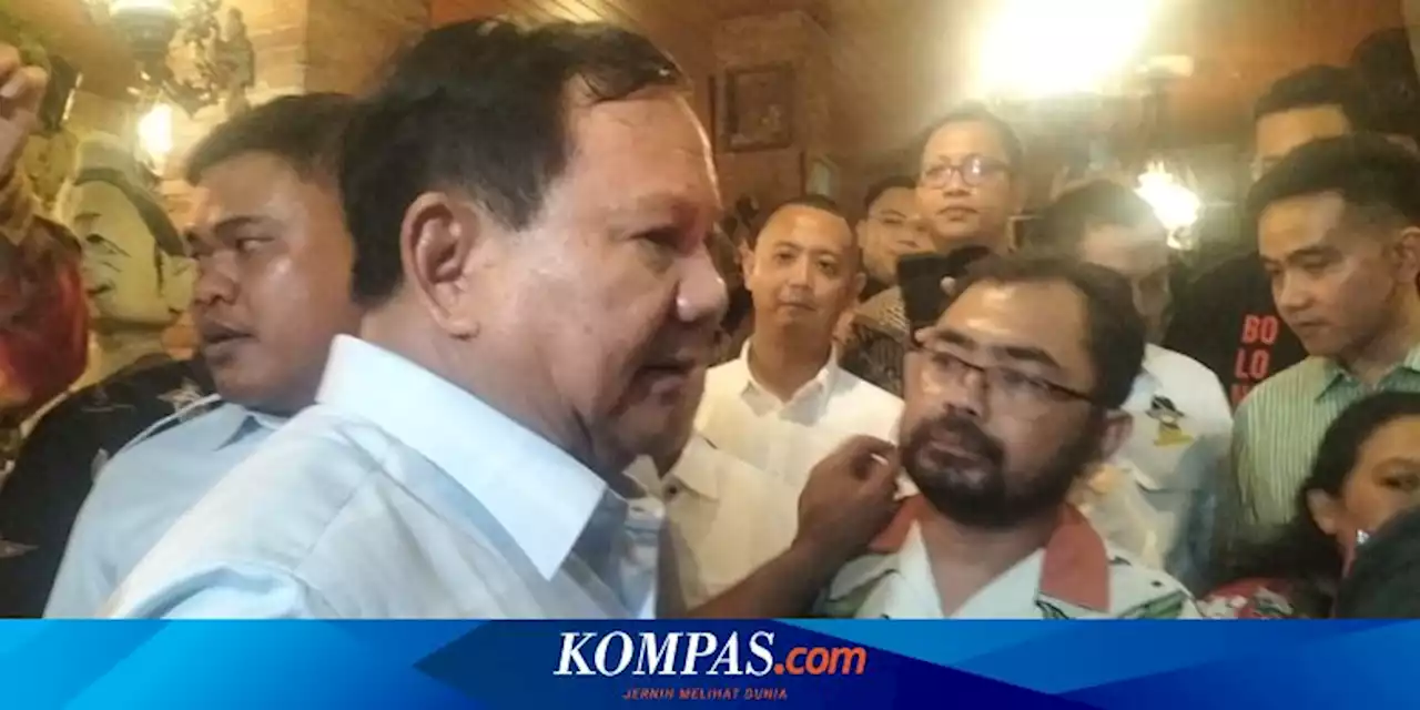 Momen Prabowo Tanya ke Relawan: Mas Gibran Cocok Jadi Cawapres?