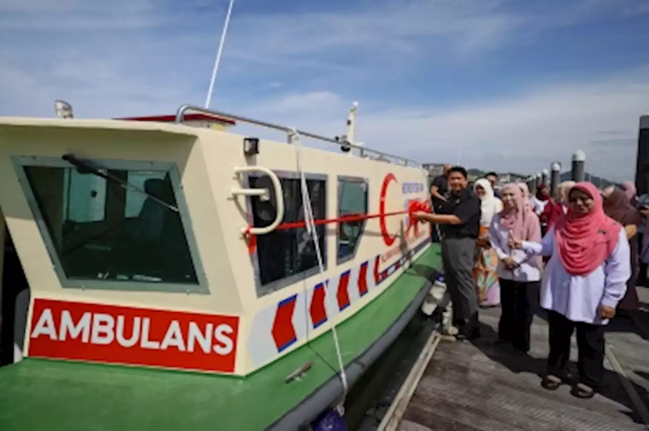 Deputy minister: MoH boosts Perhentian, Redang health services with new ambulance boats