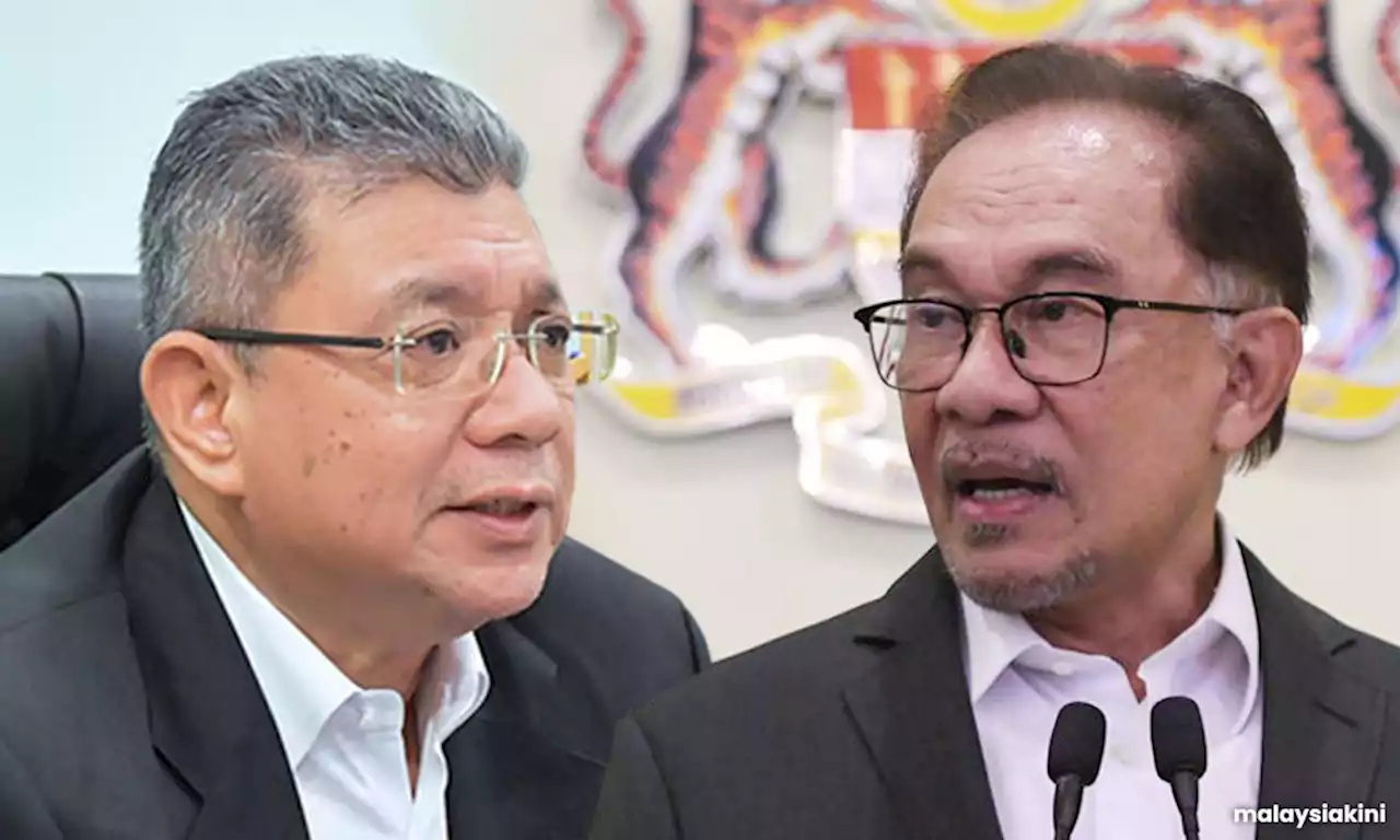 'Are you PM or celebrity?' - Saifuddin Abdullah chides Anwar