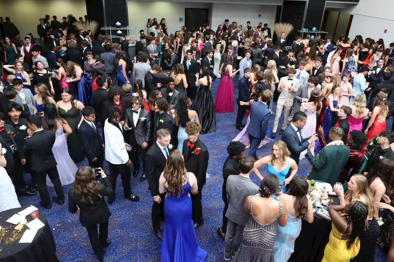 Prom 2023: Somerville High School (91 photos)