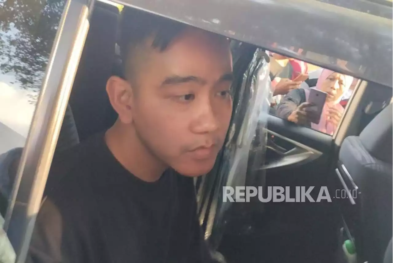 Gibran Tegaskan tak Ikut Campur Relawan Dukung Prabowo: Kemarin Makan Malam Saja |Republika Online