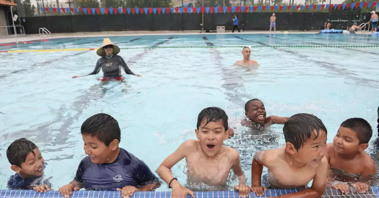 San Diego is hiring pool lifeguards, offering swimming practice to help keep kids safe this summer