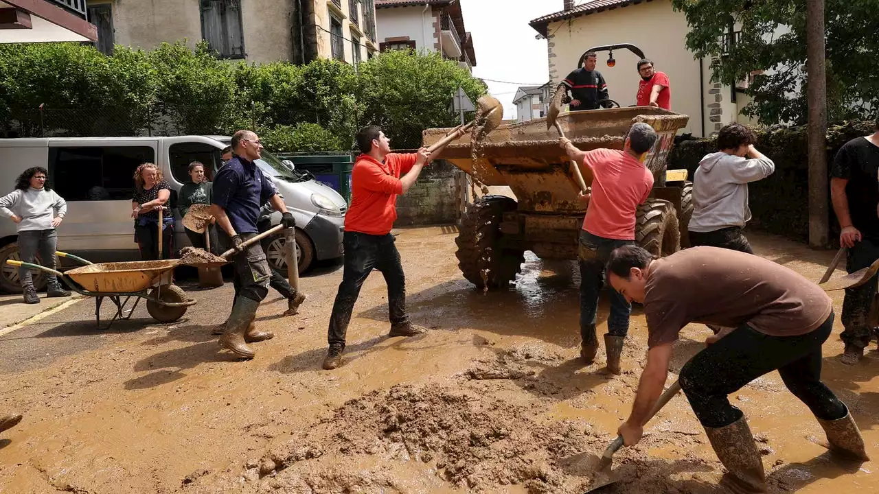 Las lluvias torrenciales dejan inundaciones en Navarra y Gipuzkoa