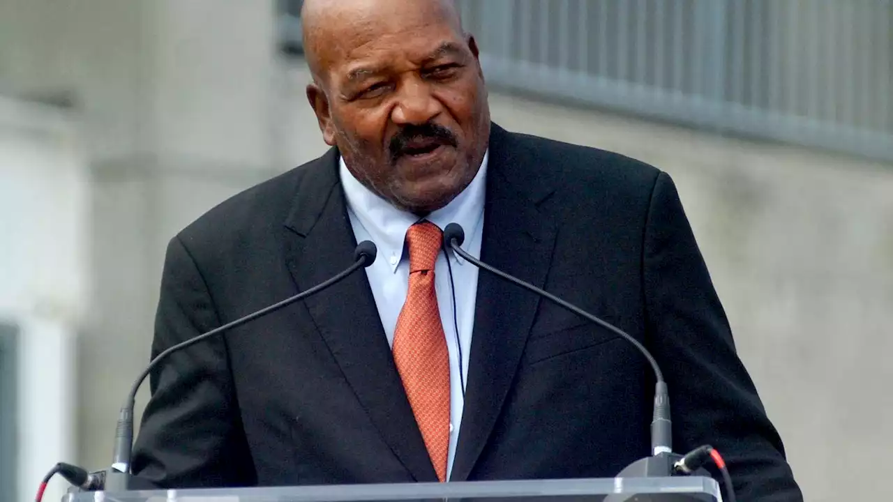 Legendary Browns RB Jim Brown dies at 87