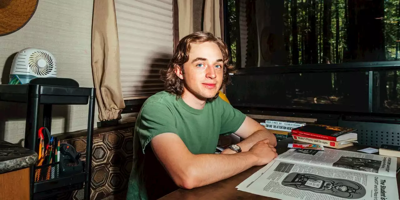 These College Students Can’t Afford California Rents, So They Live in a Trailer Park