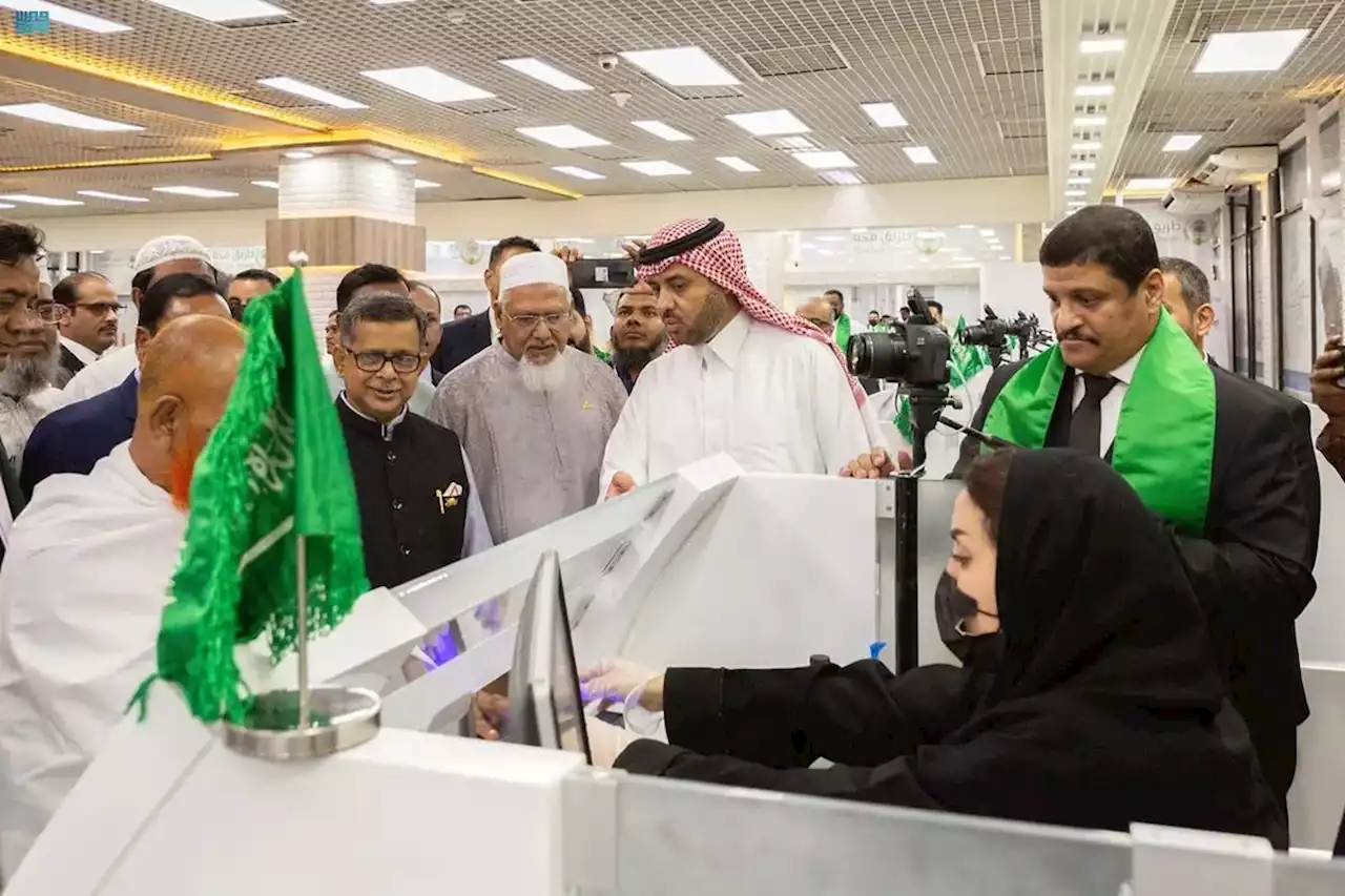 جريدة الرياض | مغادرة أولى رحلات الحجاج من جمهورية بنجلاديش ضمن مبادرةطريق مكة