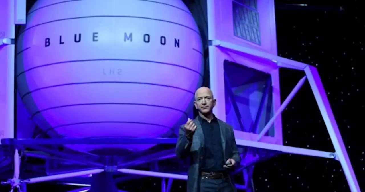 Bezos' Blue Origin wins Nasa contract to build astronaut lunar lander