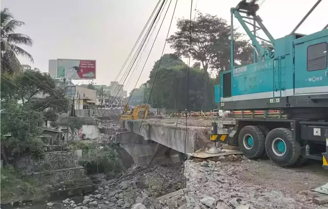 Polemik Cagar Budaya, Pembongkaran Jembatan Otista Dihentikan