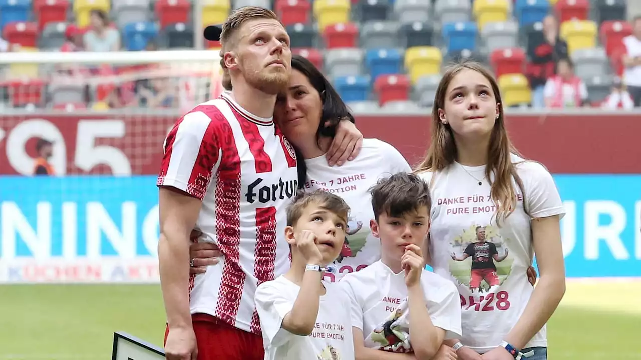 Fortuna Düsseldorf: Rouwen Hennings feiert letztes Heimspiel