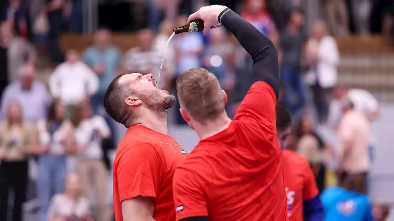 Kult-Klub wieder da: Erster Handball-Aufsteiger steht fest