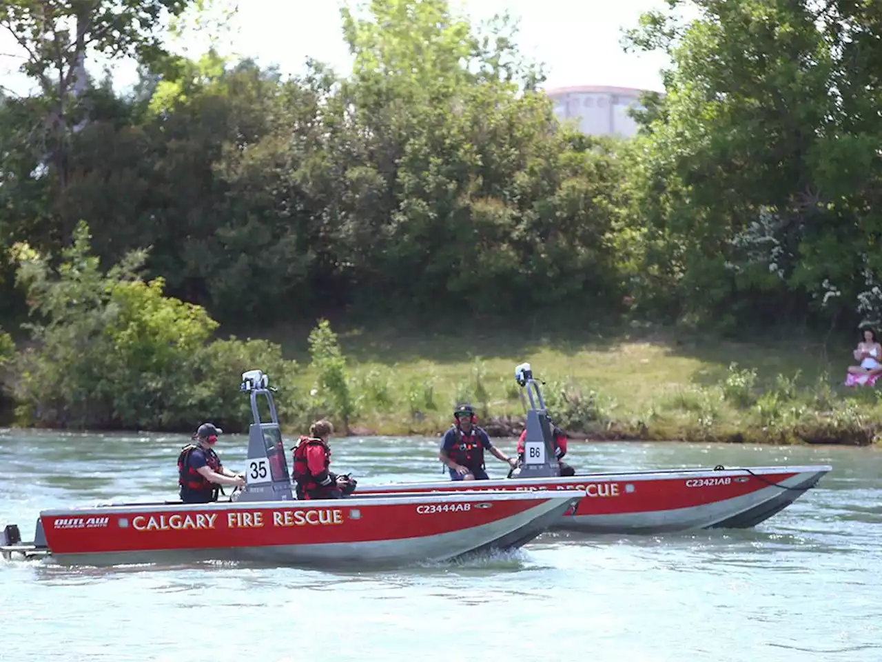 Police investigating after body pulled from Bow River