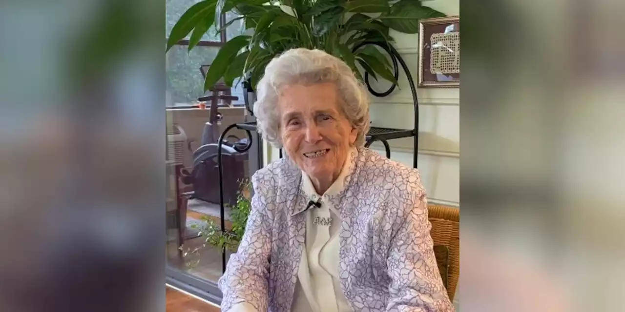 Teacher retires on 95th birthday after 75 years of teaching: ‘Every child is a winner’