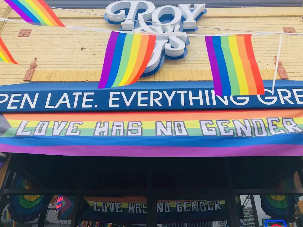 Roy G's | The 100 Best Bars in DFW 2022 | Dallas Observer