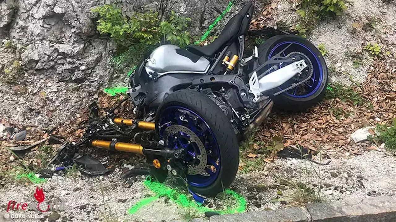 Nö: Motorrad-Frontalkollision bei Untermitterbach in St. Aegyd → ein Toter (61), eine Person (47) reanimiert