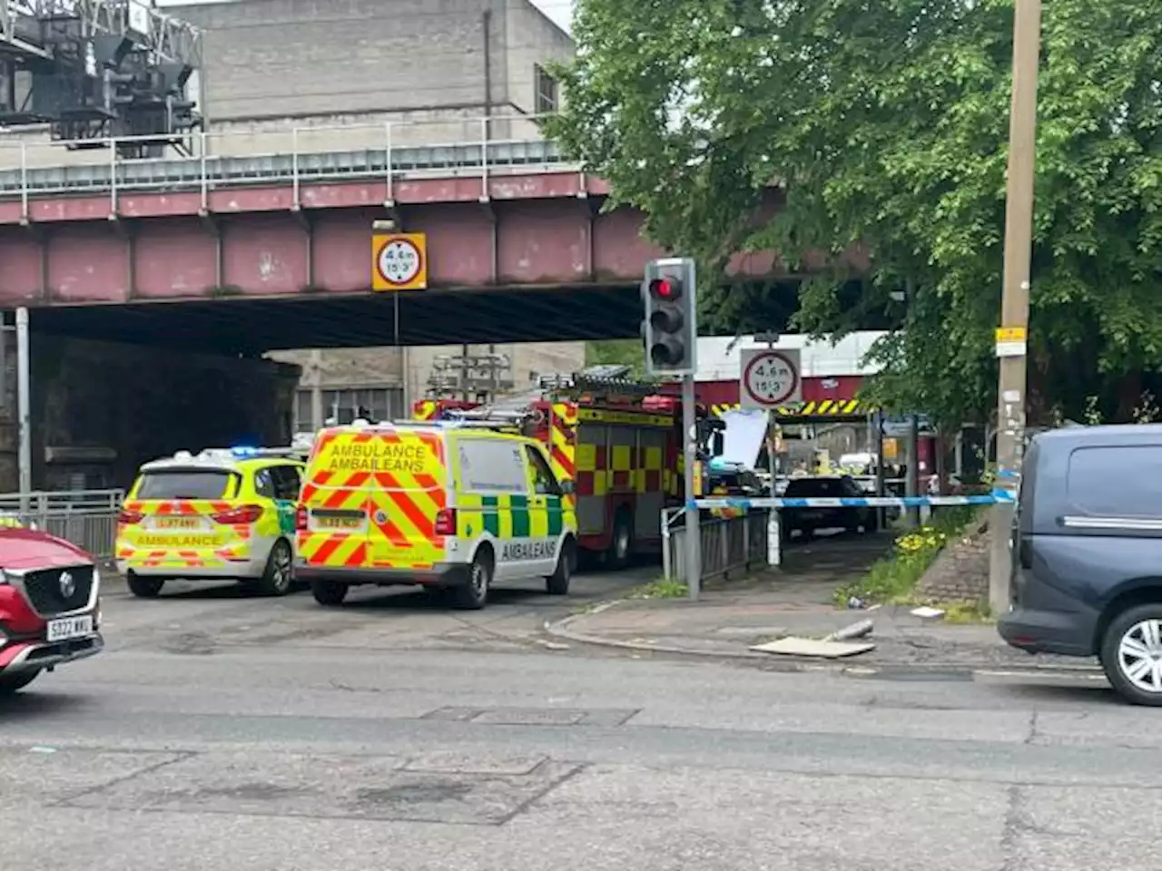 Three in hospital following Glasgow bus crash