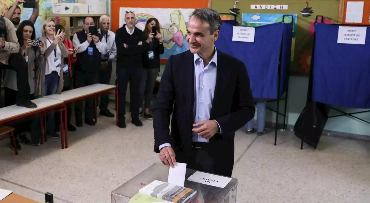 Elezioni Grecia, conservatori partito premier uscente Mitsotakis avanti: gli exit poll