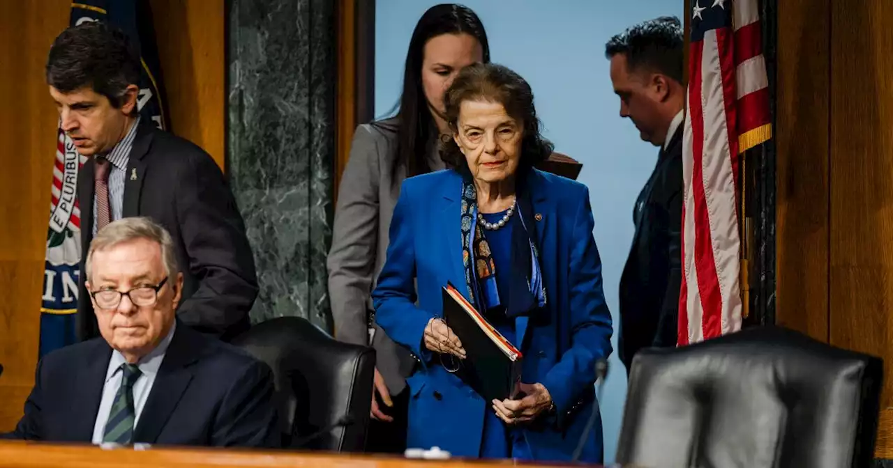 Letters to the Editor: Is Dianne Feinstein stubborn, or is something else keeping her in Washington?