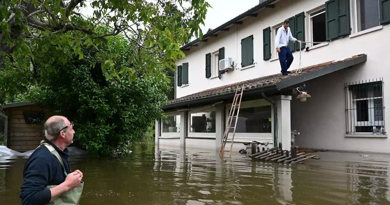 Inondations en Italie: le désarroi des sinistrés en quête d'un peu de confort