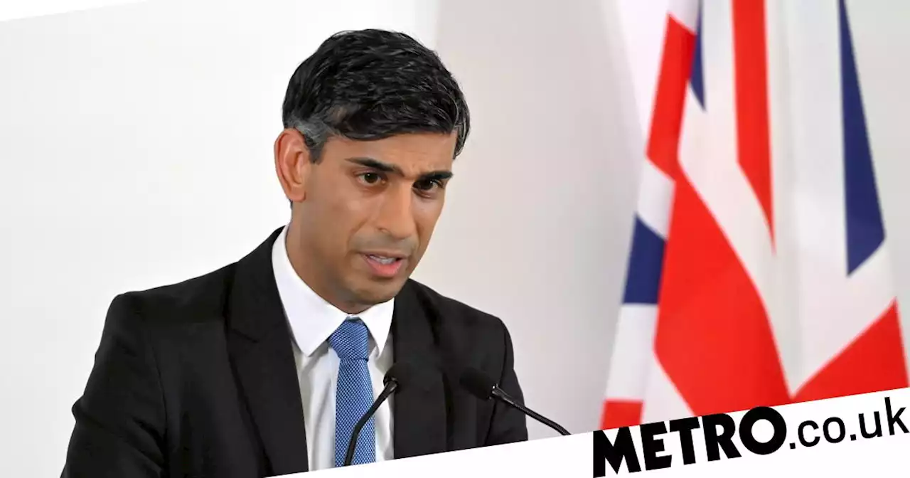 Rishi weighs up action plan as net migration expected to reach record high