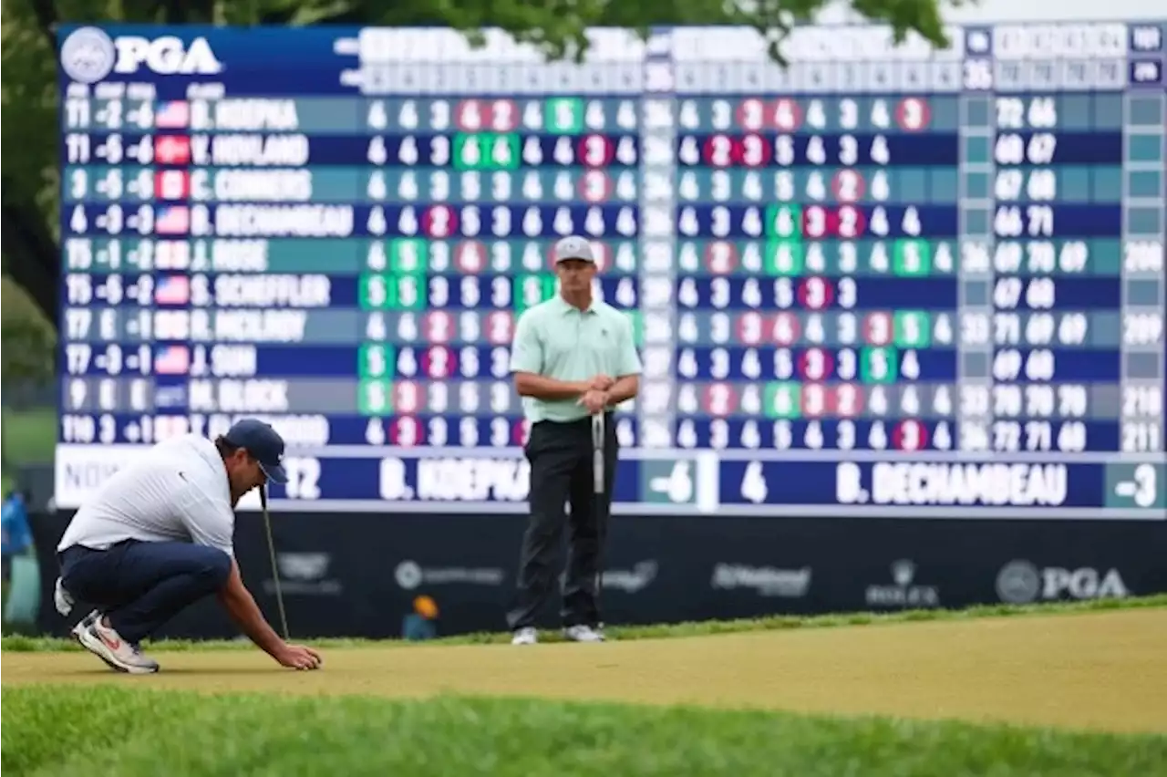 Koepka turns boos to roars in grabbing PGA lead at rainy Oak Hill | Sport