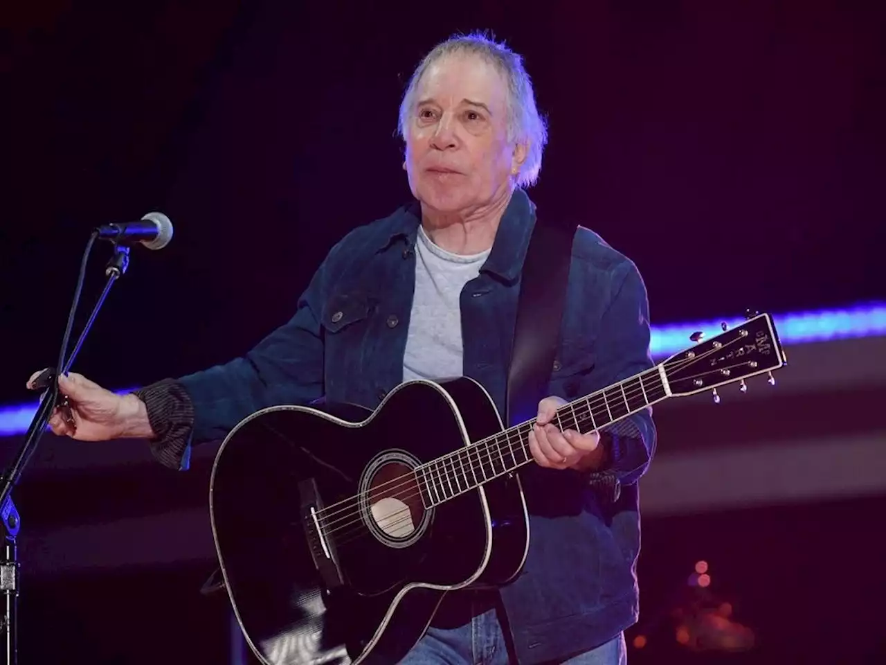 'NOBODY HAS AN EXPLANATION:' Paul Simon discusses sudden hearing loss