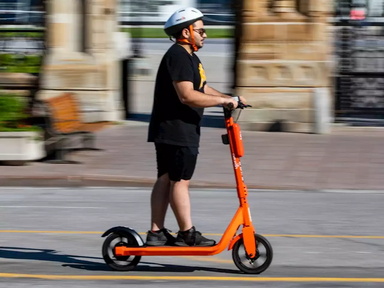 THEY'RE BACK! Up to 900 electric scooters on Ottawa streets in fourth season of pilot project