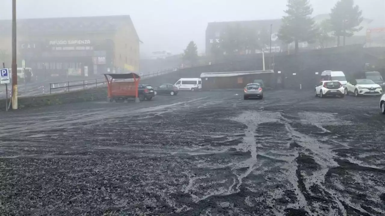 Italia: el volcán Etna entró en erupción y expulsó una nube de cenizas sobre Catania | El aeropuerto dejó de operar