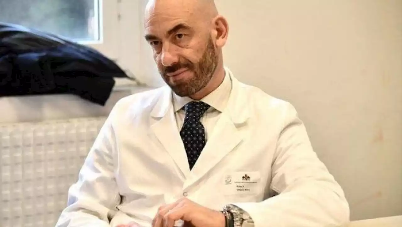 Vandali in clinica Genova, insulti contro Matteo Bassetti