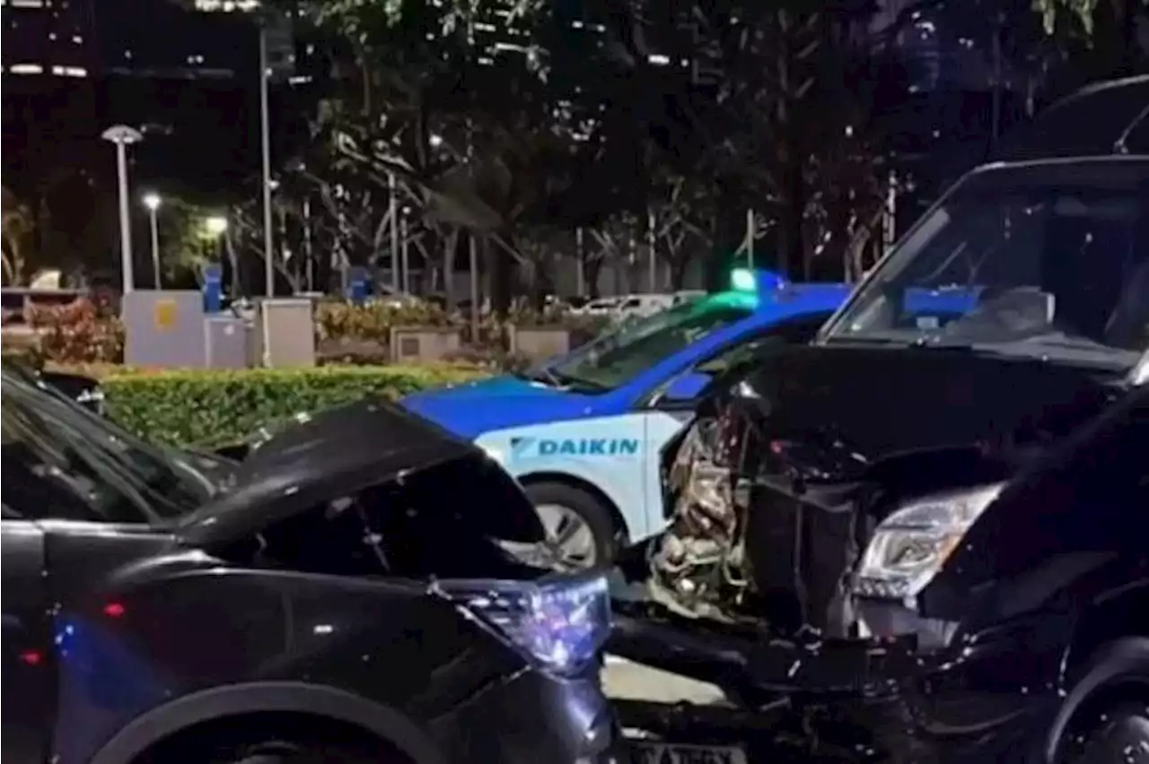 27-year-old man arrested for suspected drink driving after car crash in Bayfront Avenue