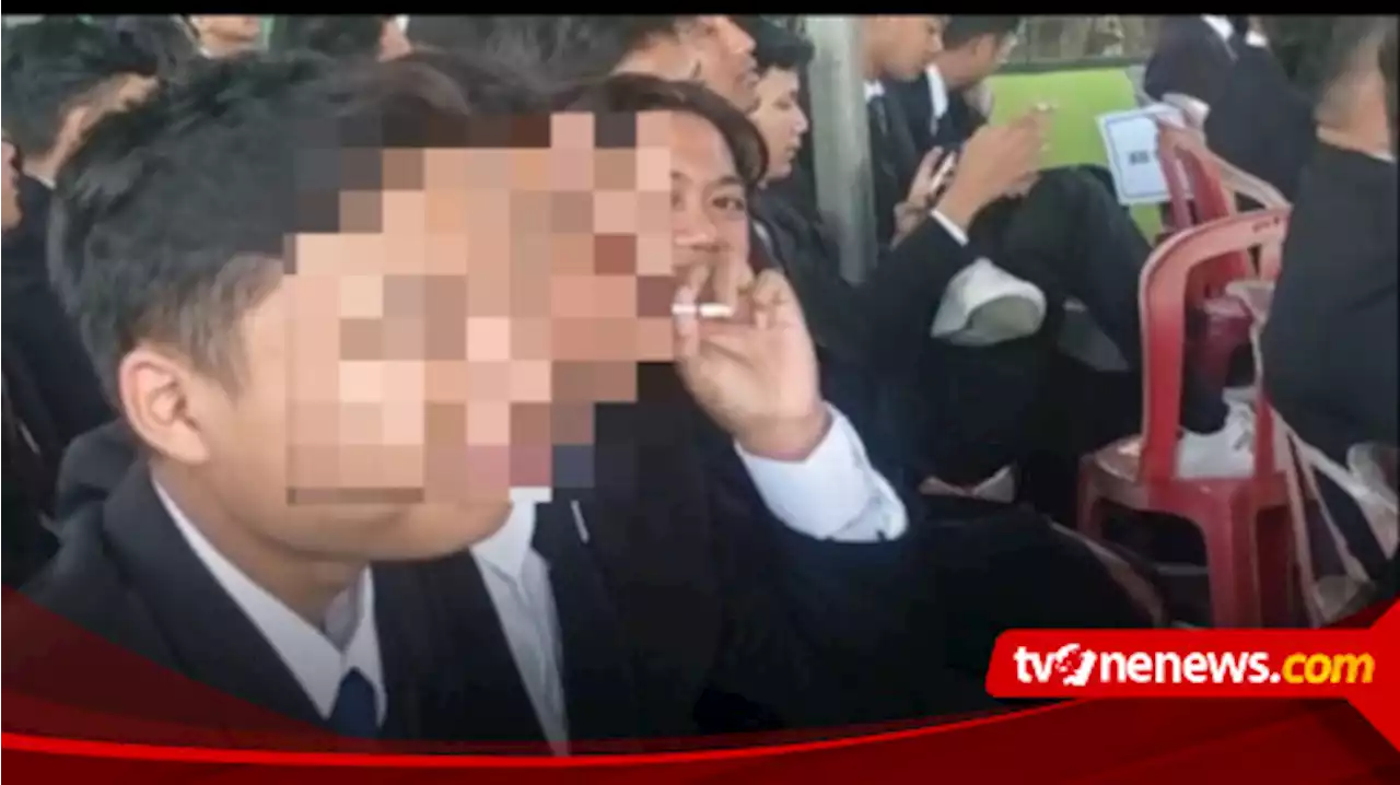 Viral, Sejumlah Siswa SMK di Magetan Asyik Merokok saat Tunggu Diwisuda