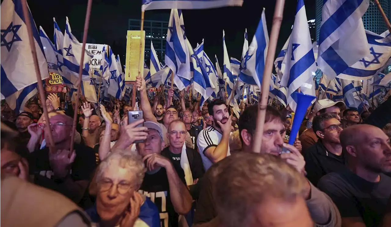 Israelis protest government’s plans to weaken Supreme Court amid talks for compromise