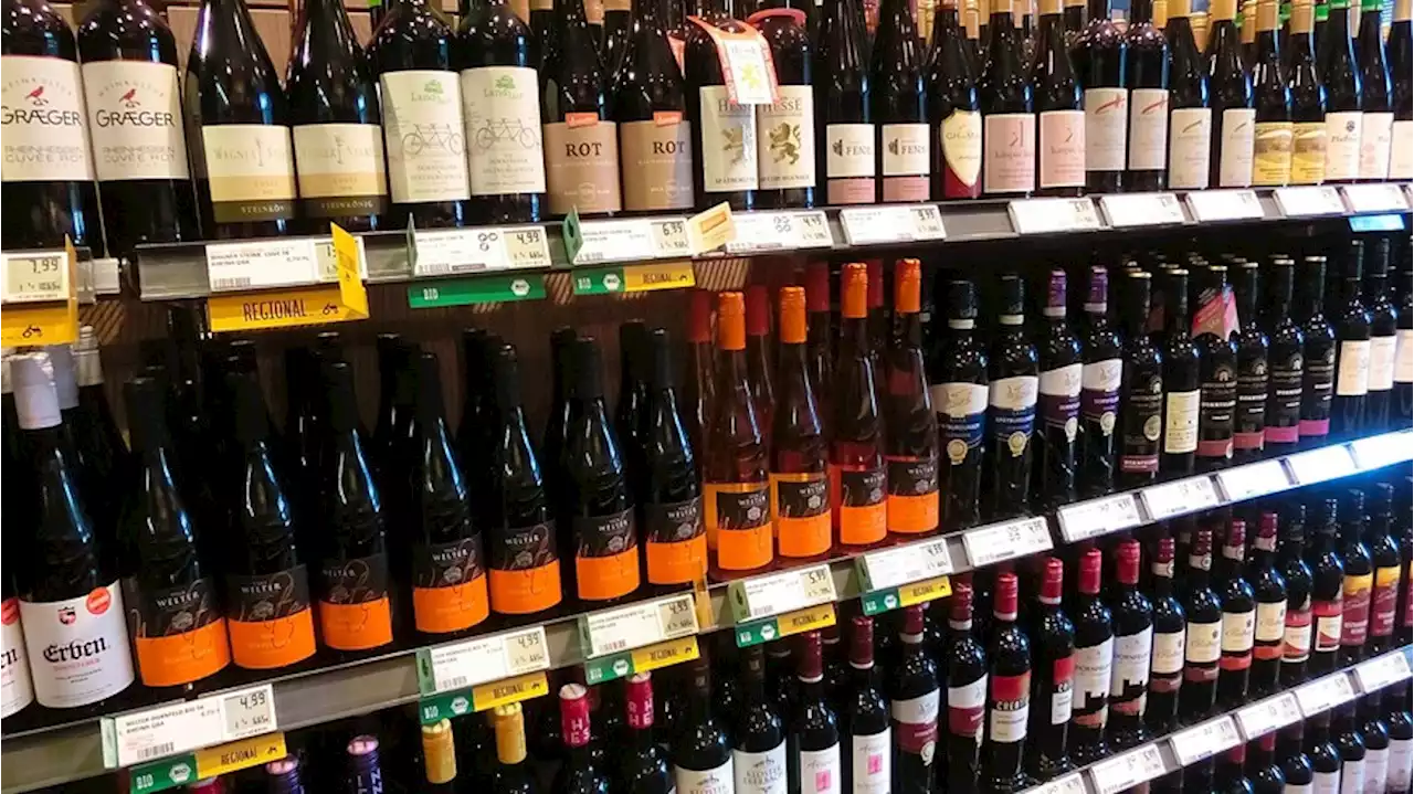 Rewe und Edeka verkaufen Wein in neuen Flaschen