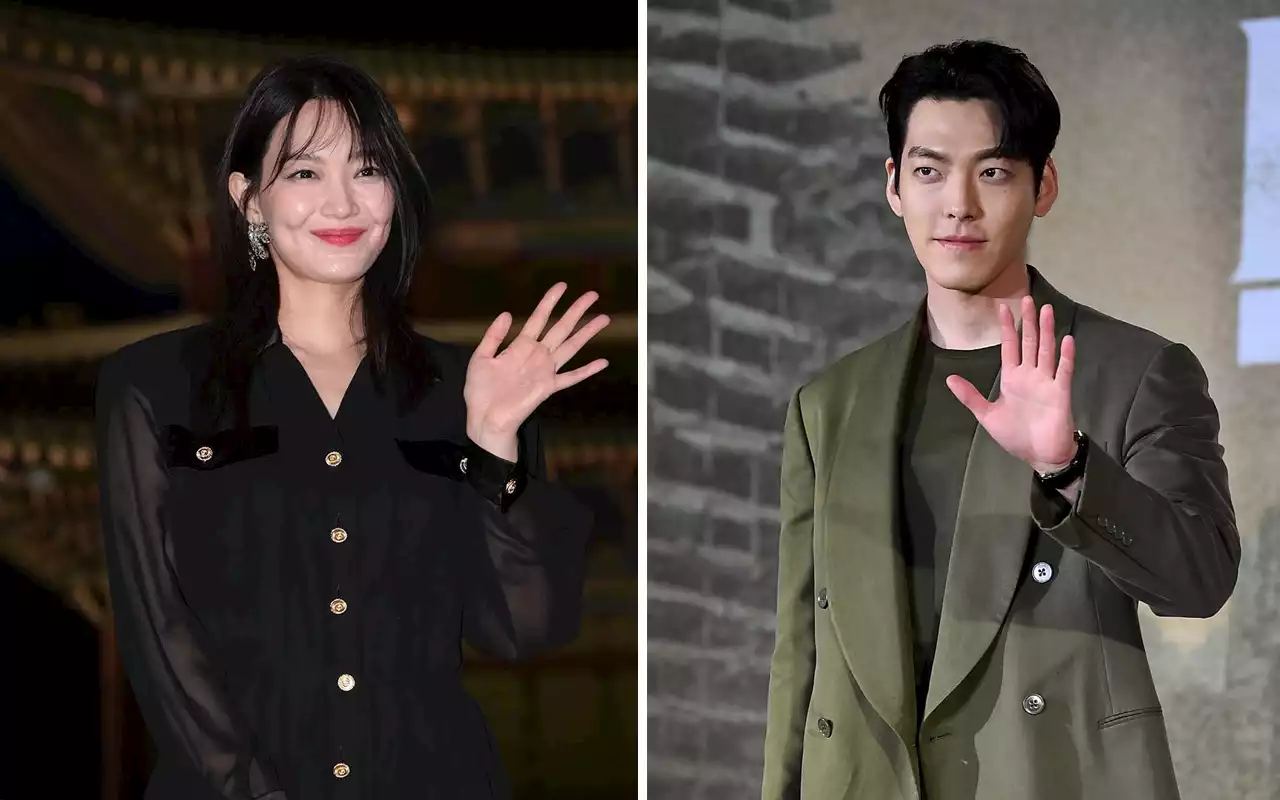 Pacaran, Shin Min A Nikmati Nonton Drama Kim Woo Bin 'Black Knight'