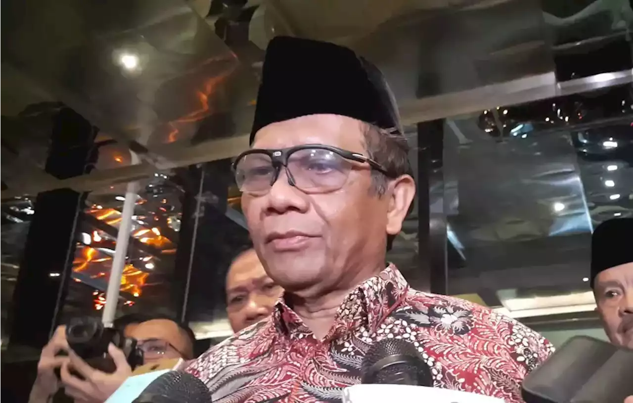 Jadi Plt Menkominfo, Mahfud MD Pastikan Proyek BTS Tetap Berjalan