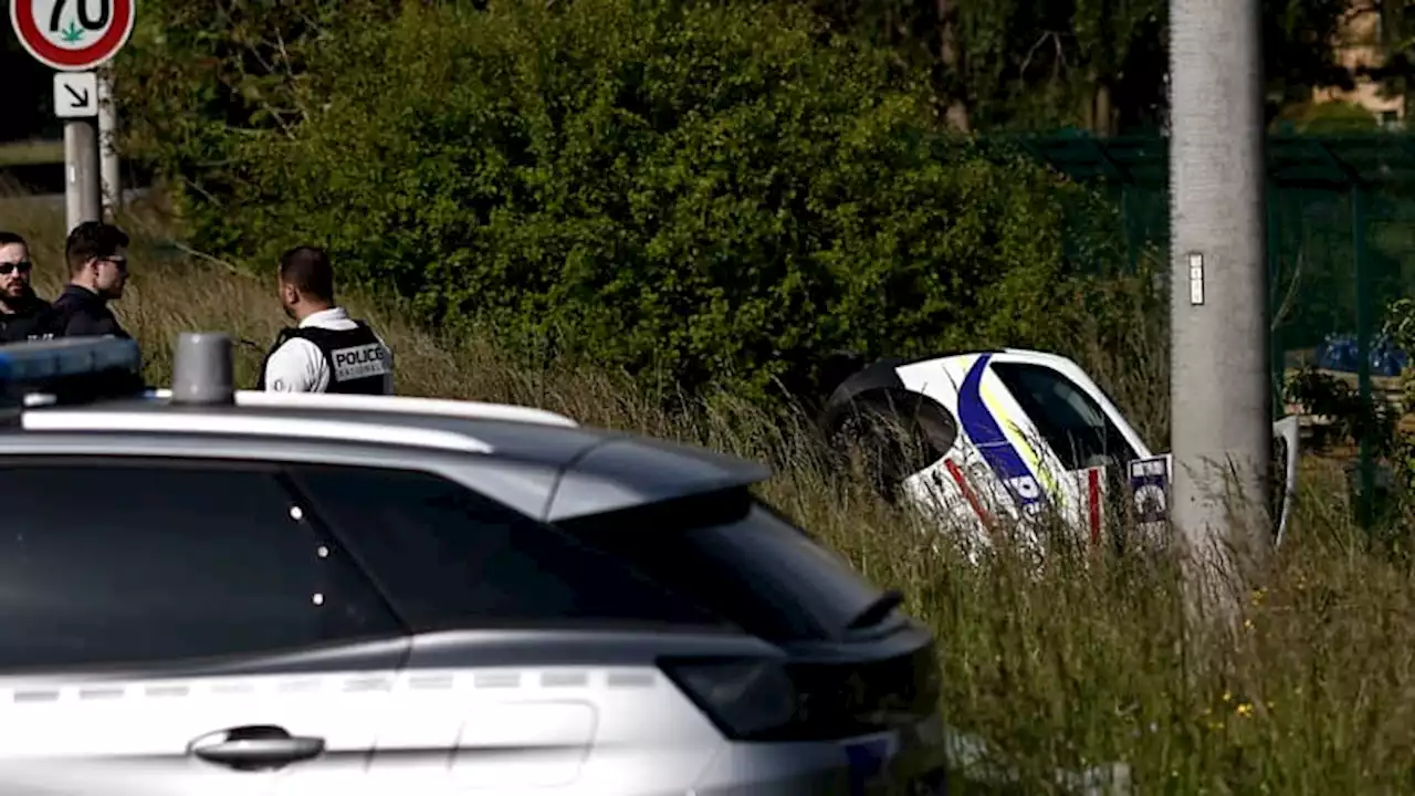 Policiers morts dans le Nord: une plainte déposée par un pompier pour des insultes lors de l'intervention