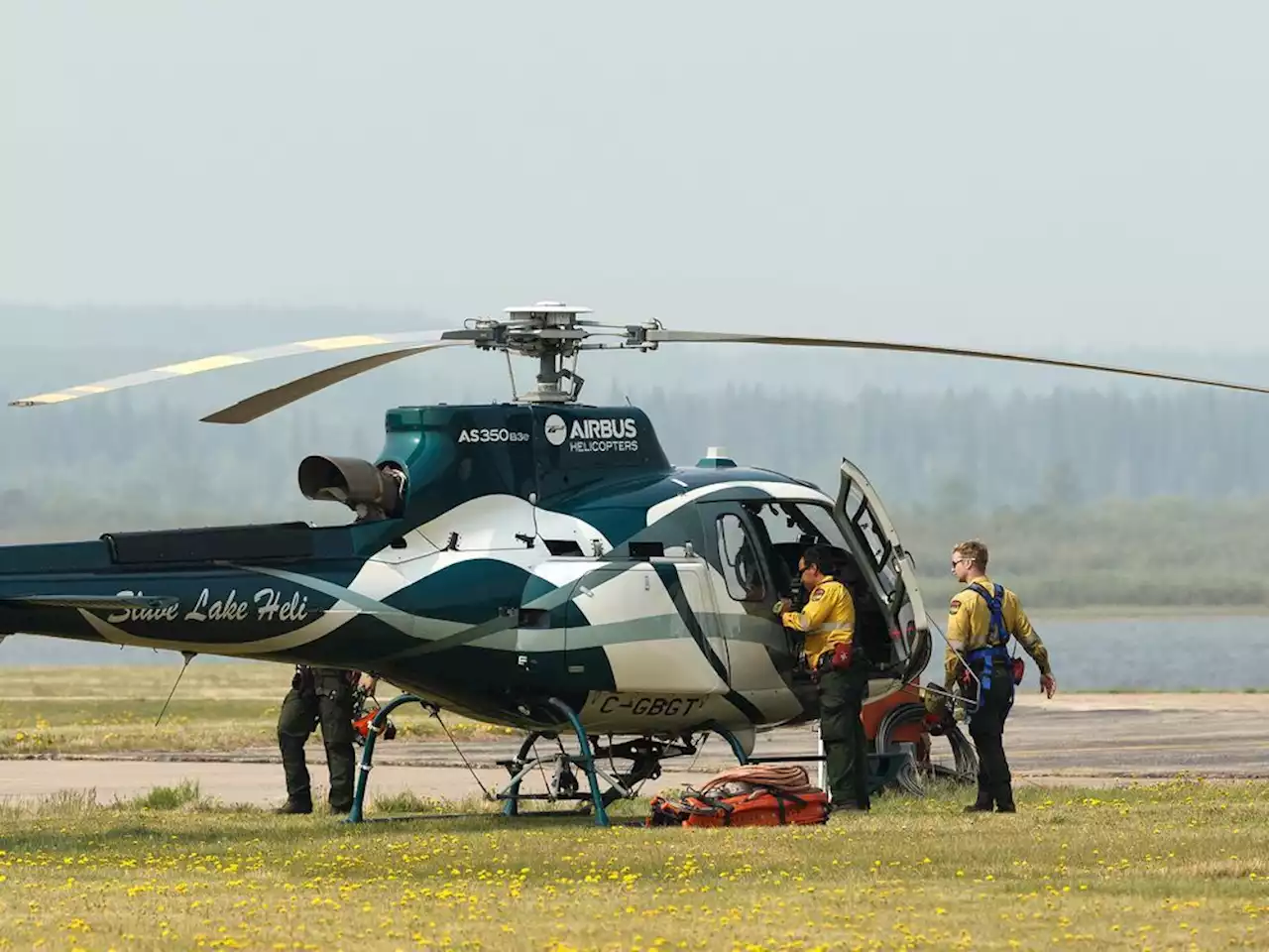 Man who needed rescue from northern Alberta wildfires may face charges: RCMP