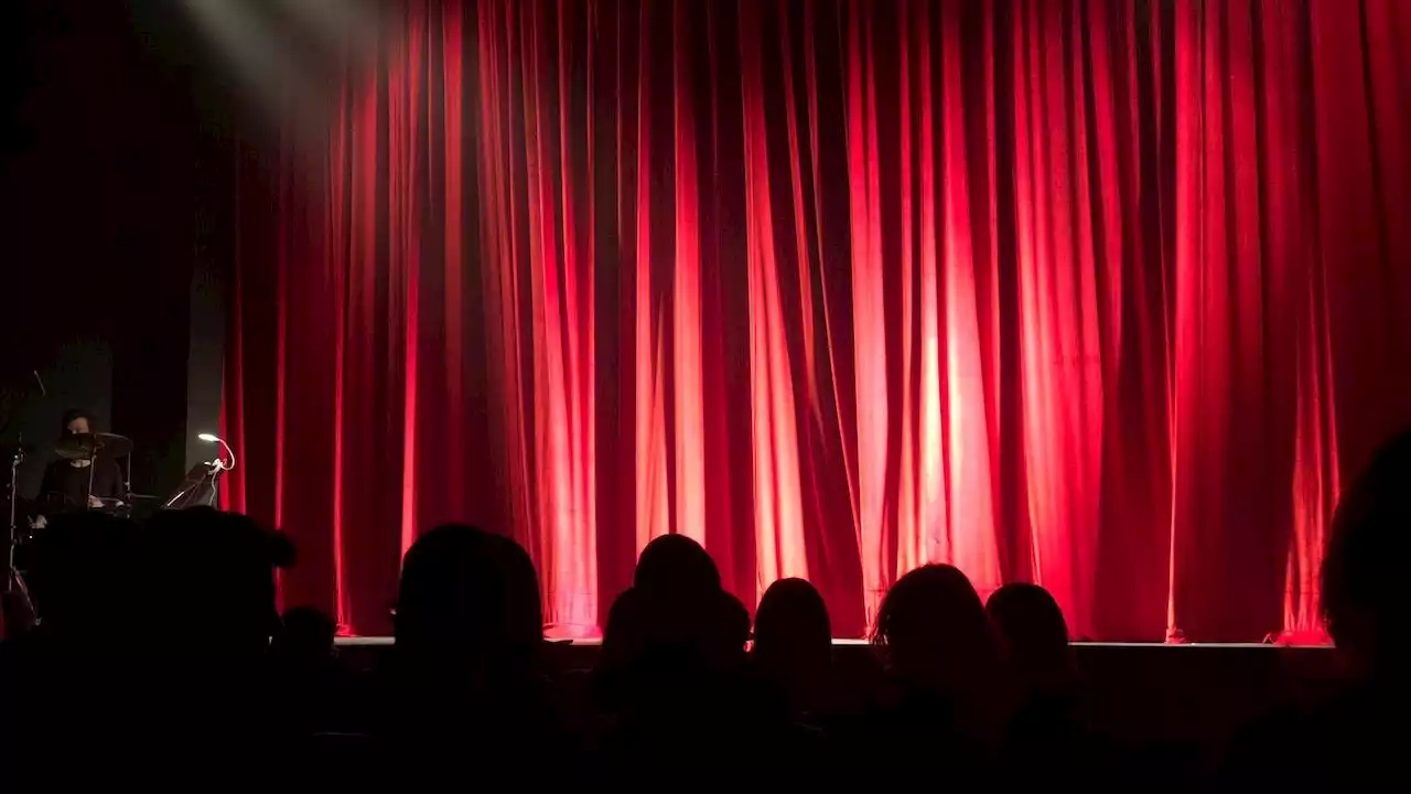 Cosy up with dinner and a show at these hotspots in Cape Town