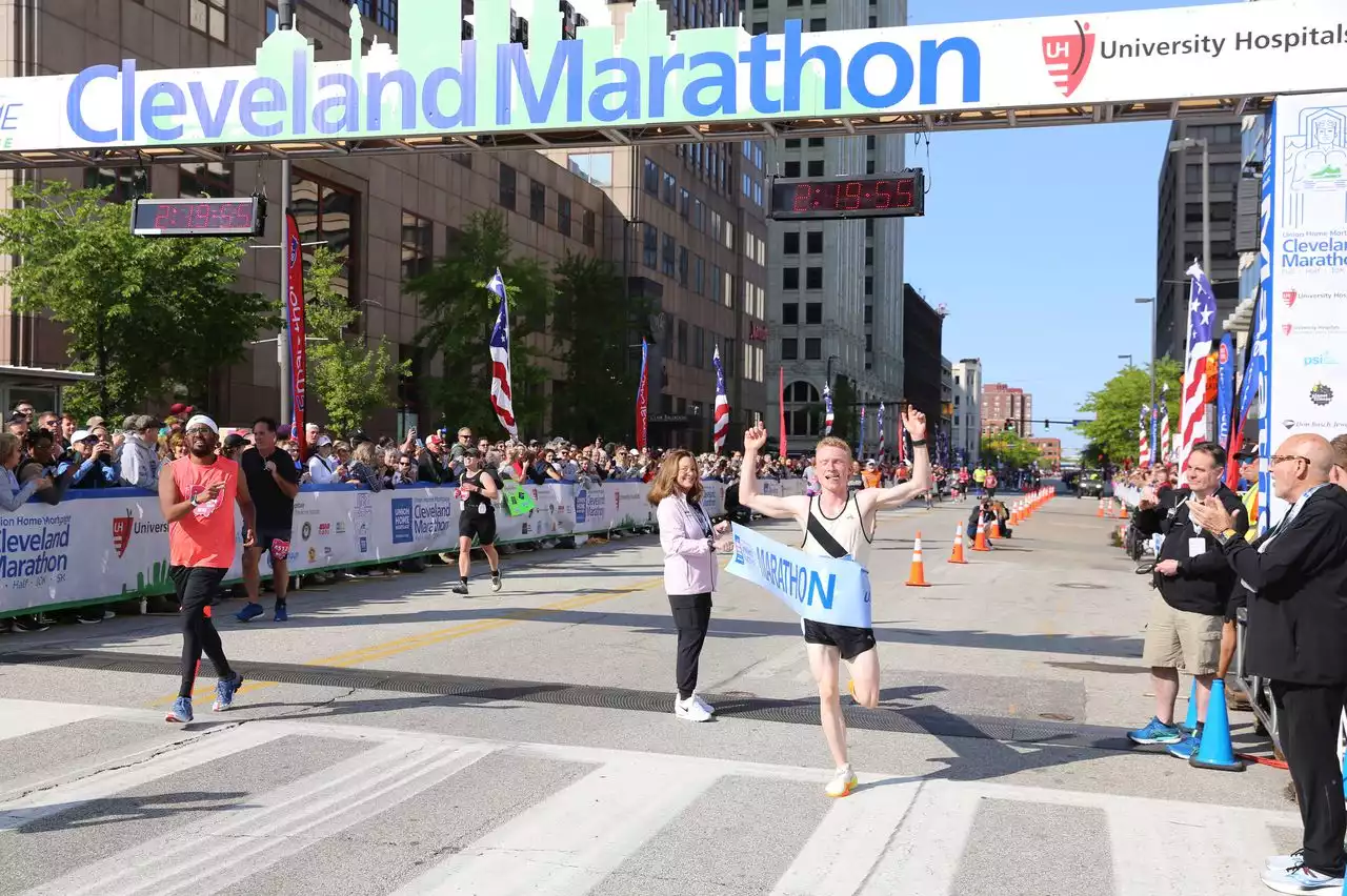 Marathon first-timer Will Loevner fights off cramps to take the 2023 Cleveland Marathon