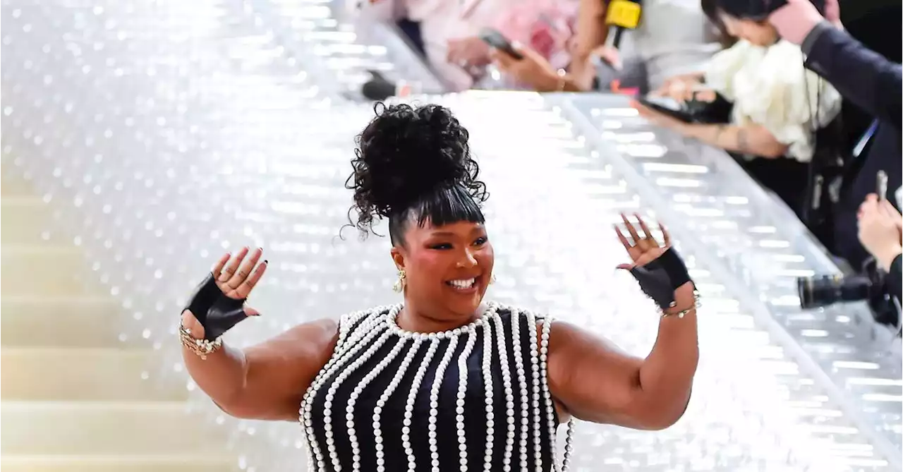 Lizzo Bestows Chicago’s Dimo’s Pizza With a 10/10 TikTok Review