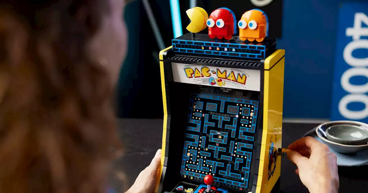 Lego's new 2,650-piece Pac-Man arcade includes a mechanical crank | Engadget